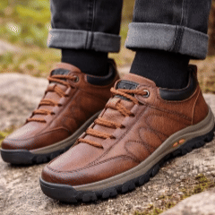 🐂 Zapatos de piel de becerro para hombre, cosidos a mano en Australia 👞 Diseño ergonómico para poner y quitar fácilmente ✅ Totalmente correctivos: impermeables y antideslizantes