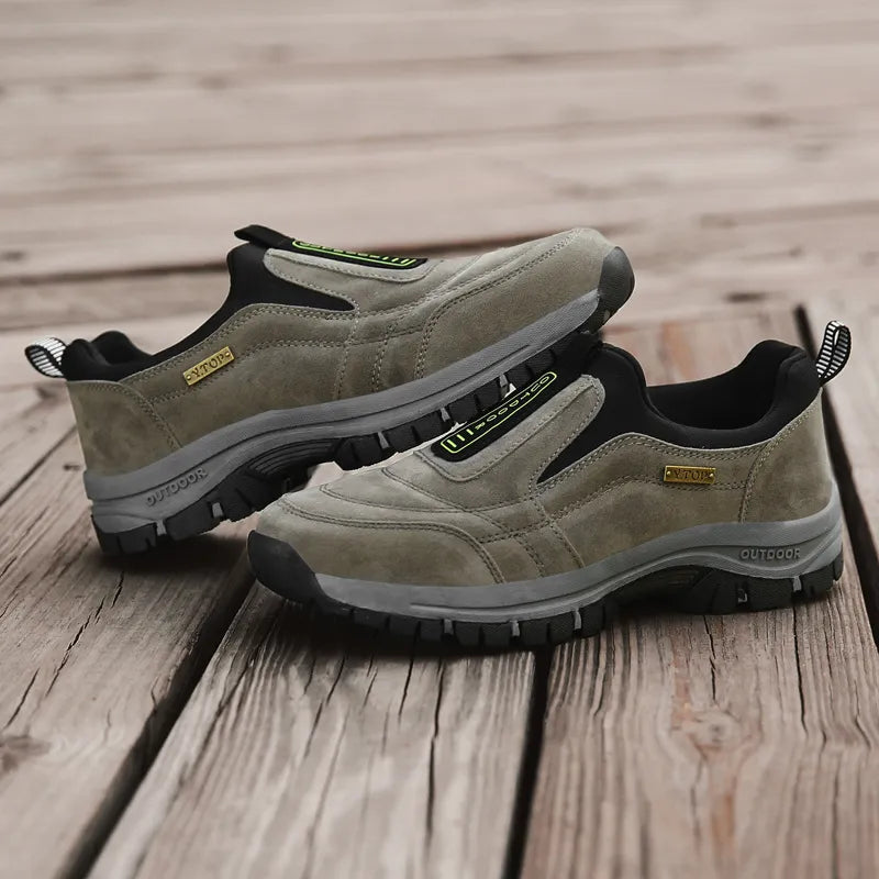 🎁 Oferta especial: 50% 🎁 Zapatos ortopédicos para caminar para hombre — Zapatos de gamuza cosidos a mano 👟 Impermeables y antideslizantes ✅ Soporte para el arco — Caminar cómodamente.
