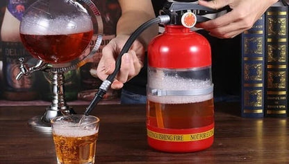 Népszerű, tűzoltócső formájú söröshordó – kézi nyomású csapolt sörrendszer – tökéletes nyilvános közvetítésekhez és focibulikhoz 🍻⚽